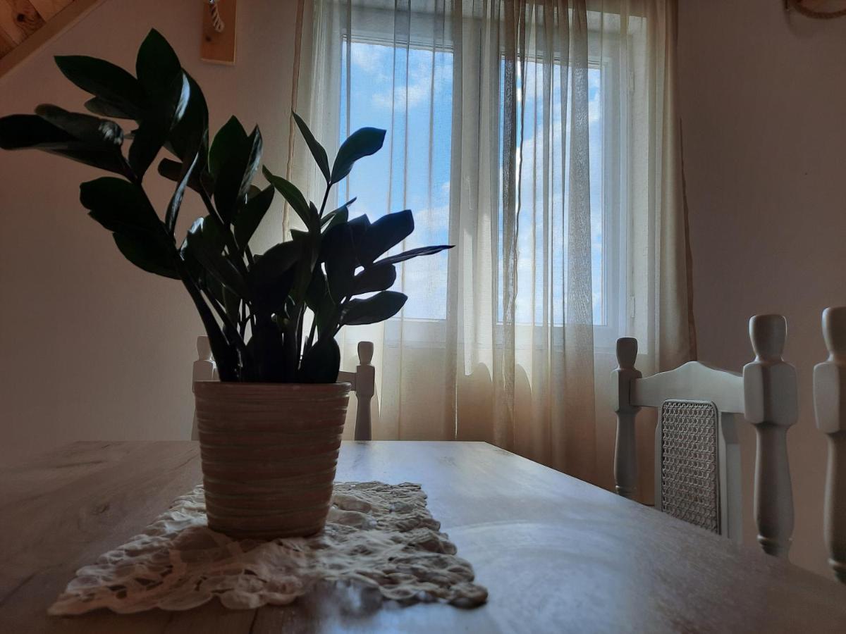 Vila Aleksandar Zabljak  Luaran gambar